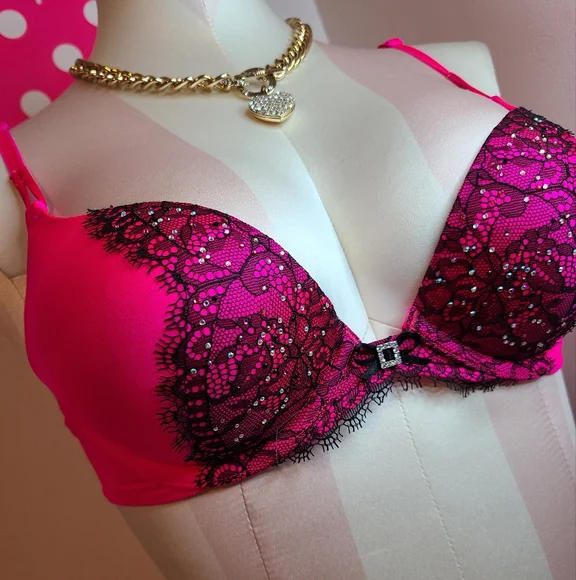 Rare Y2K Victoria's Secret Very Sexy Miraculous Plunge Bra/ Panty Set 32A/med